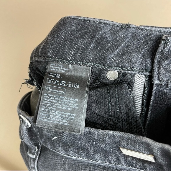 H&M High Waist 360 Stretch Size 26 Skinny Jeans Grunge Dark Wash - Picture 6 of 7